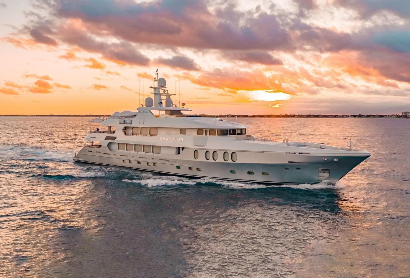 Experience Summer with CHASSEUR