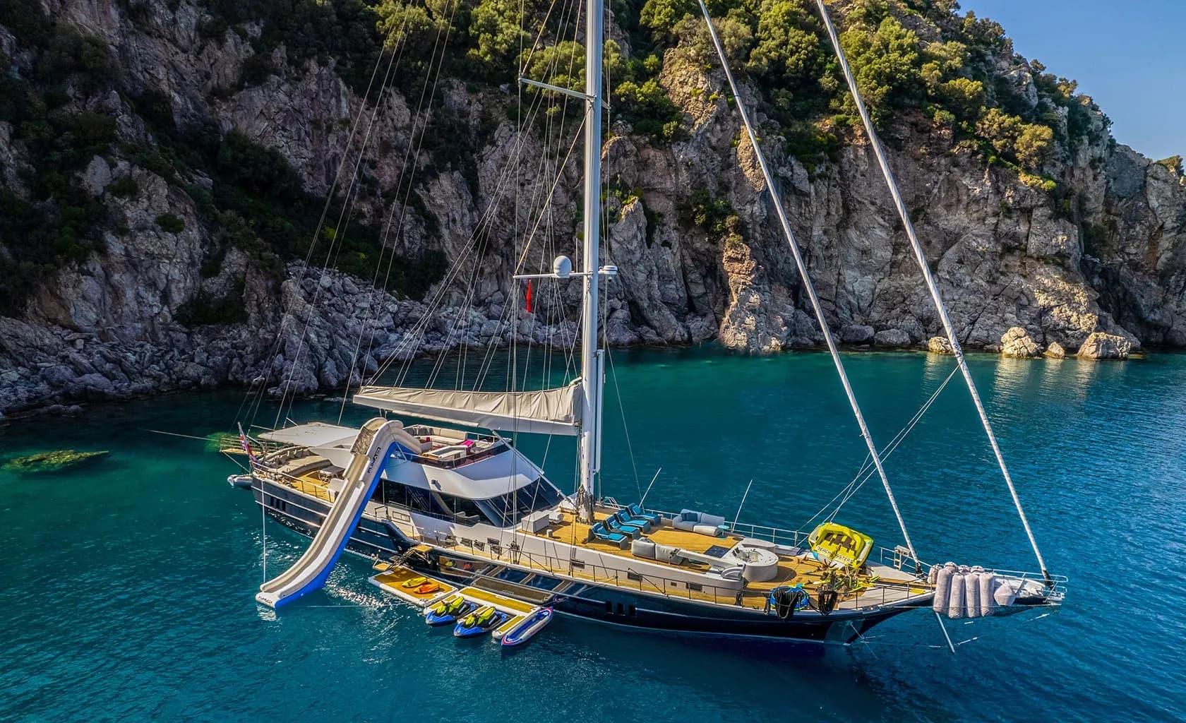 Discover the Good Life: Luxurious Gulet Cruises in the East Mediterranean