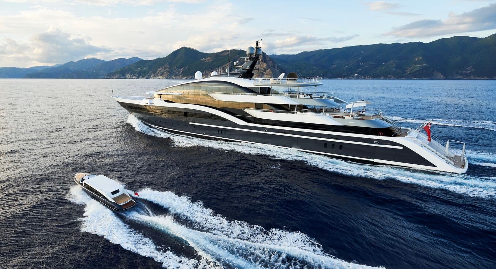 LUNA: Luxury in the Caribbean & Bahamas