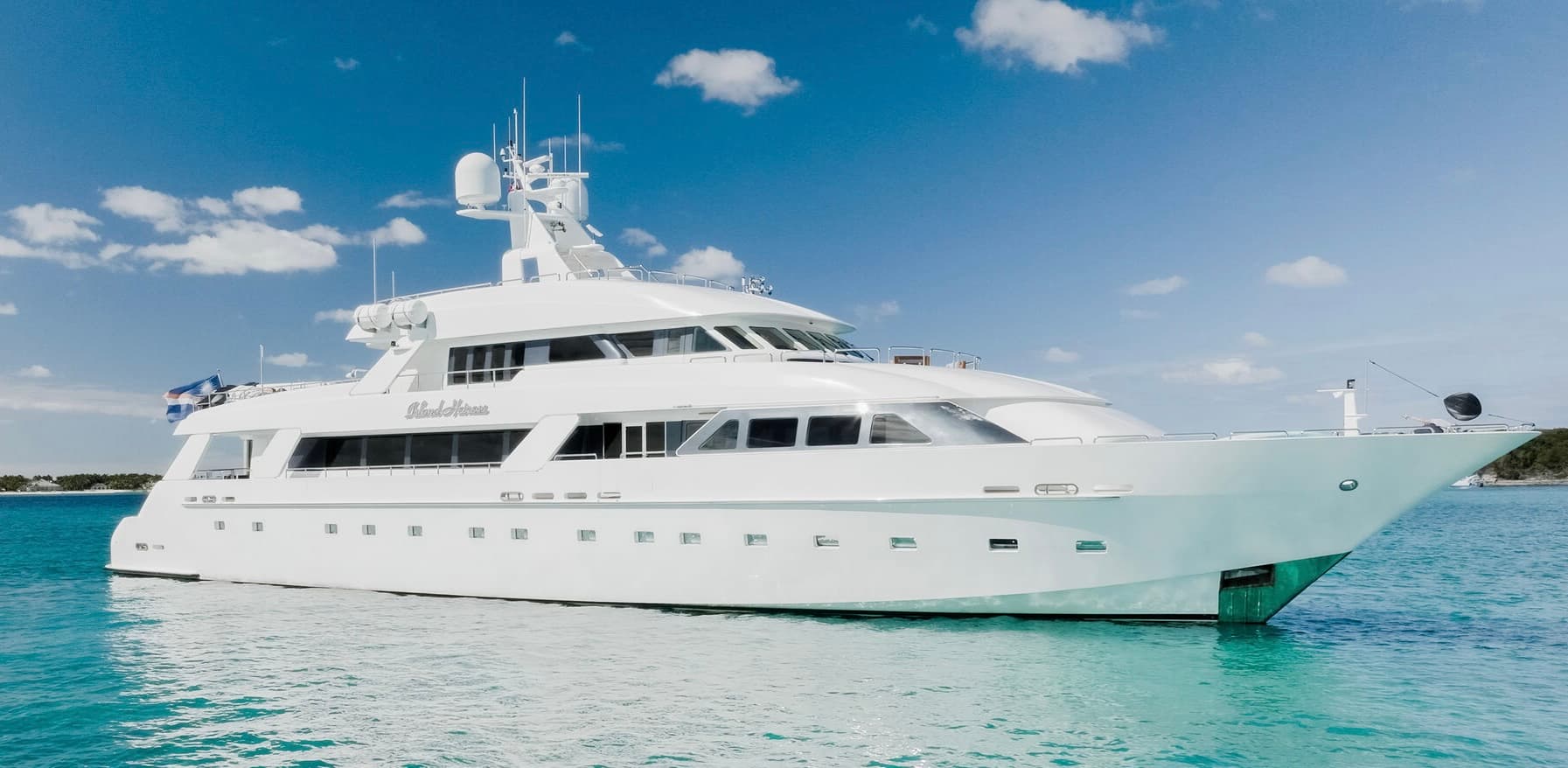 ISLAND HEIRESS: A Holiday Haven in the Bahamas