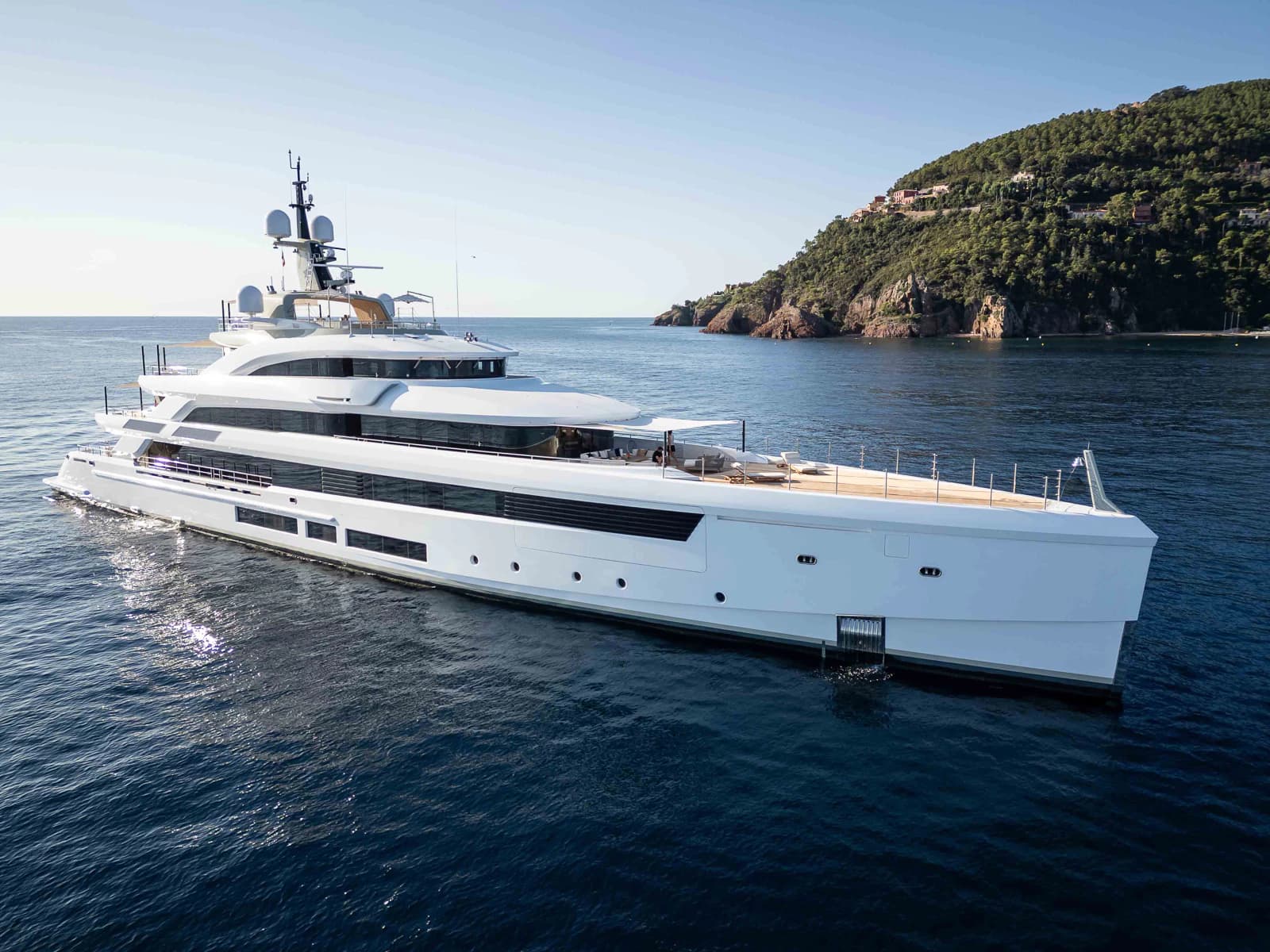 Unveiling the Luxurious 67M Benetti LADY A