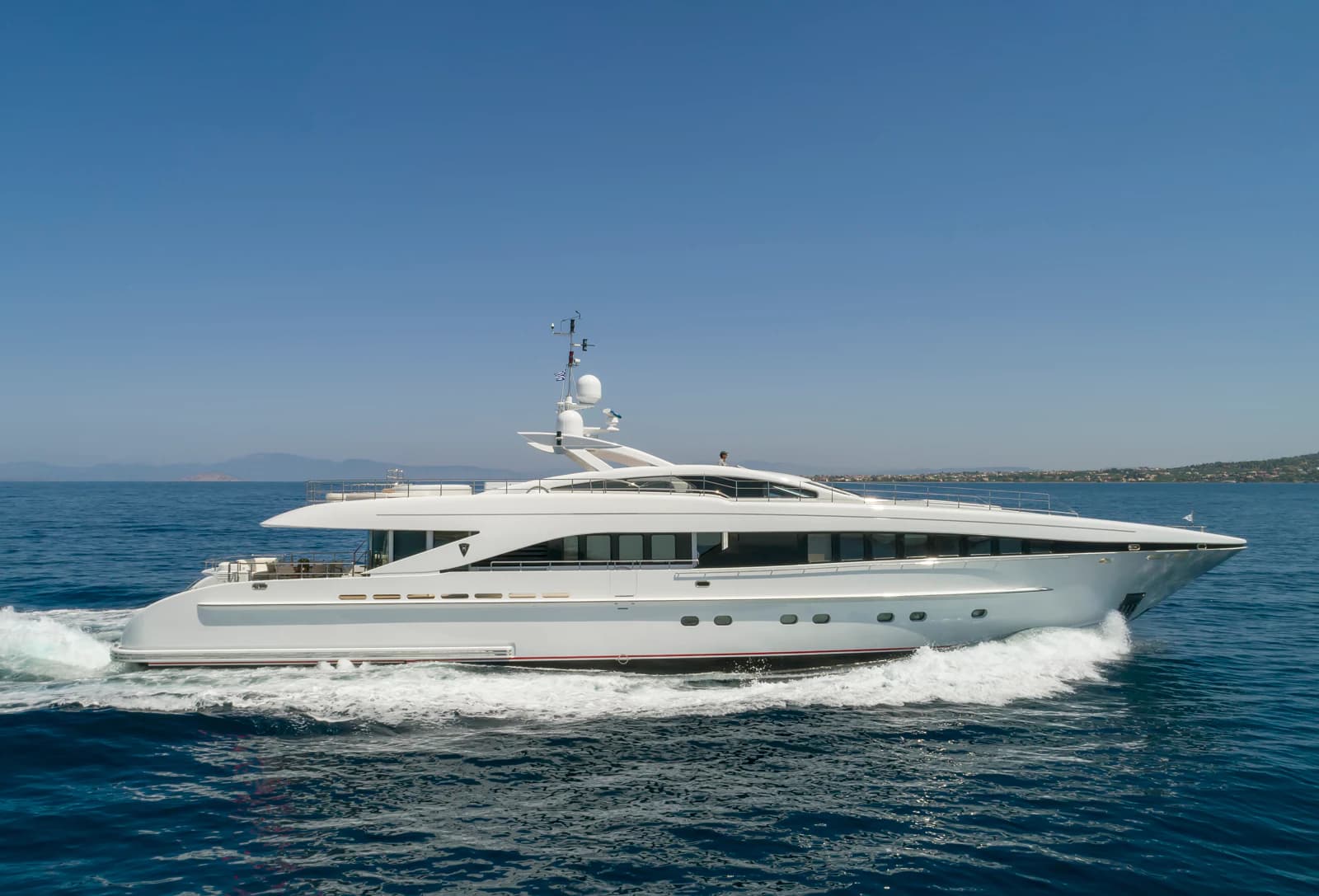 L'EQUINOX: Luxury, Refinement and Adventure Await You
