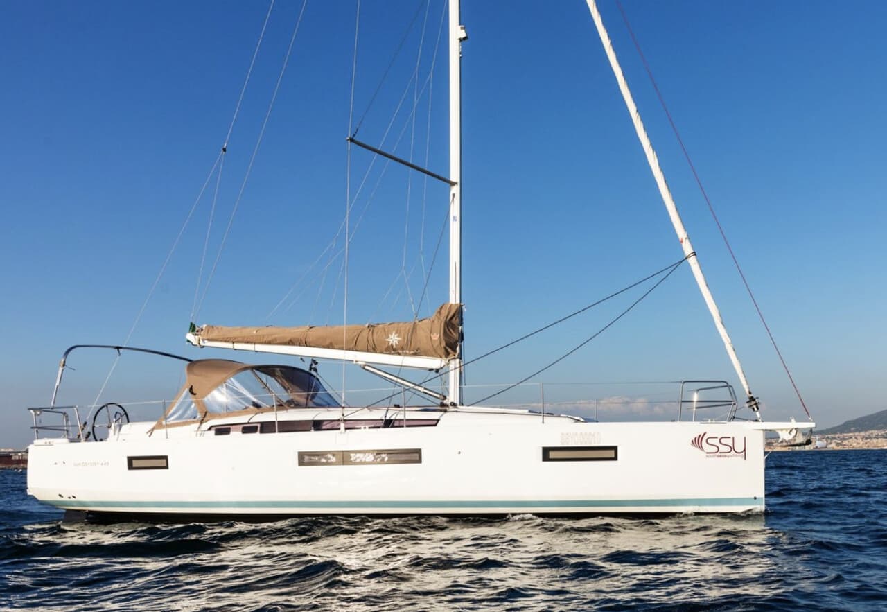 Explore the Mediterranean Sea on Sun Odyssey 440