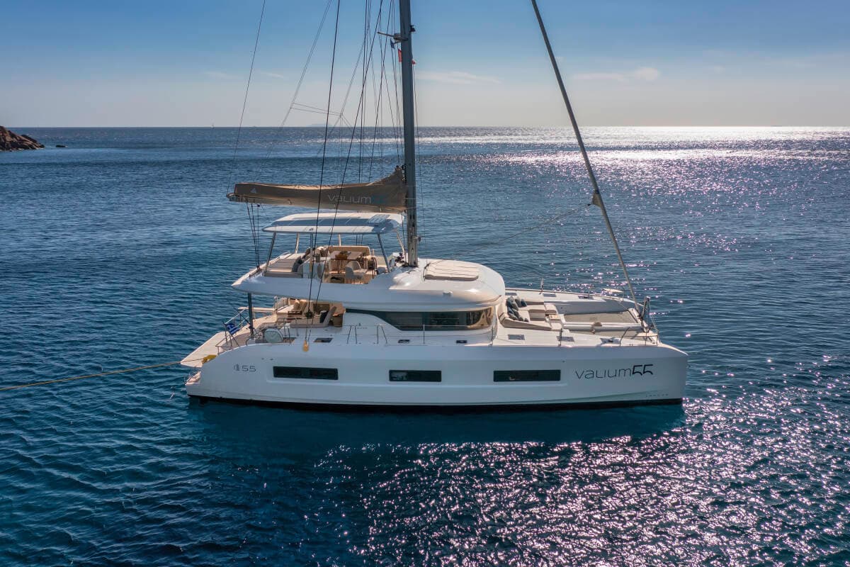 Experience True Freedom with the Luxury VALIUM 55 Catamaran