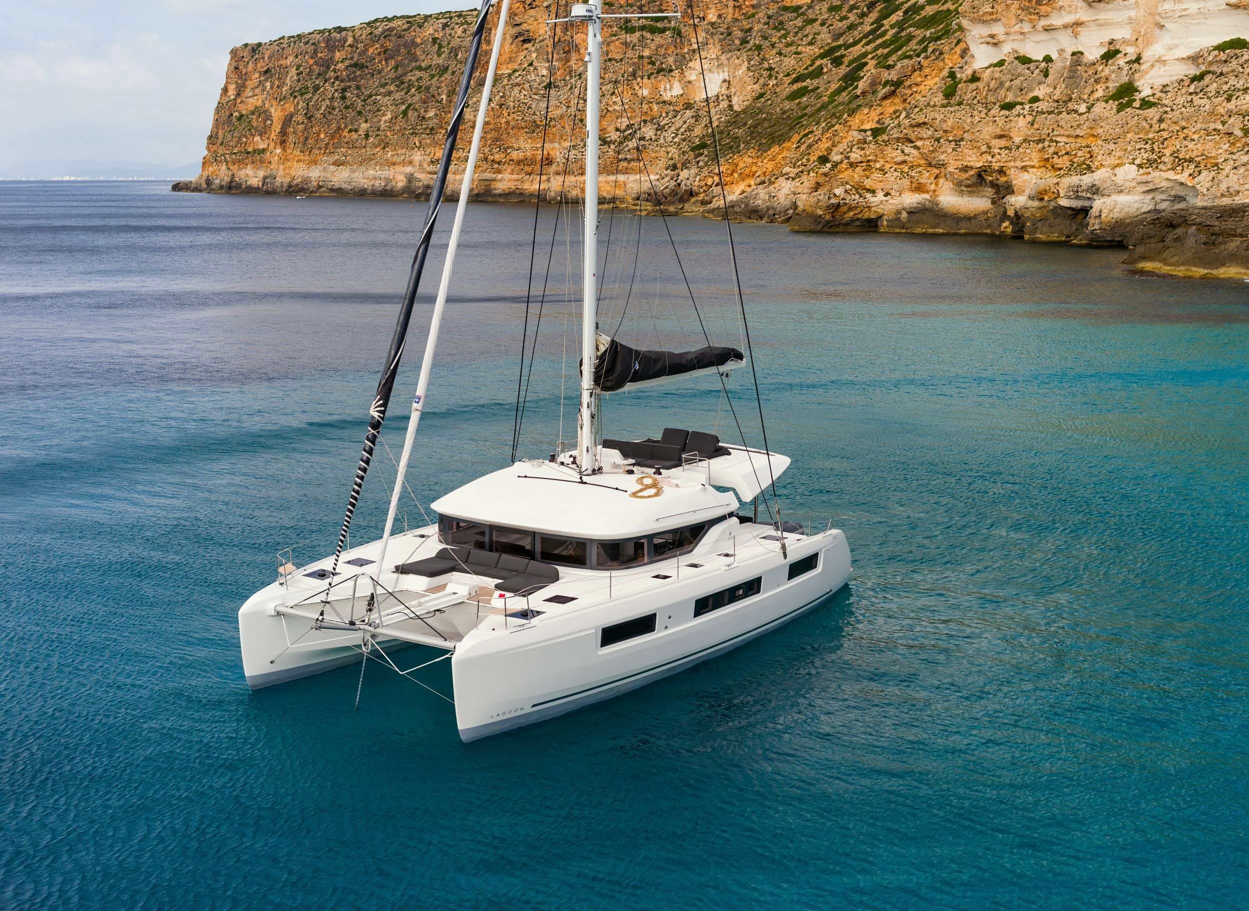 Oneida 2 Catamaran Experience in Ionian Sea