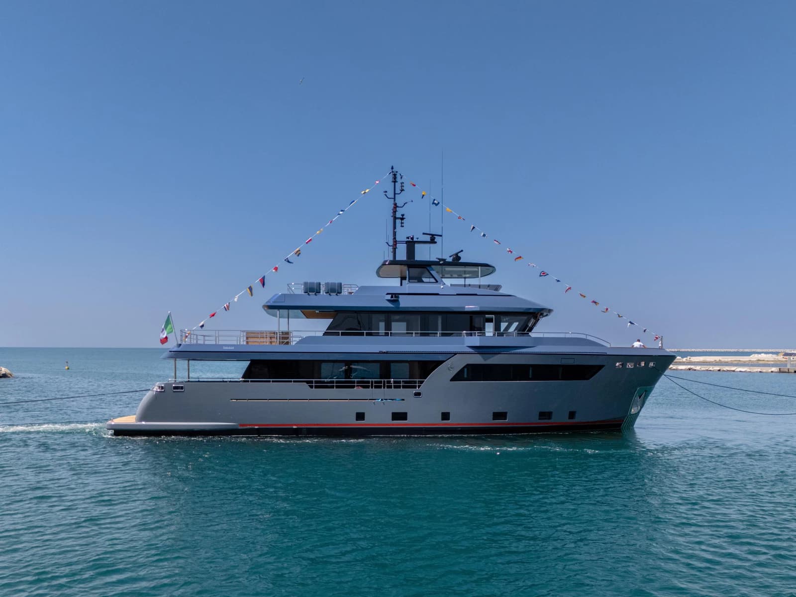 HAZE 2 Yacht in the Caribbean and Mediterranean