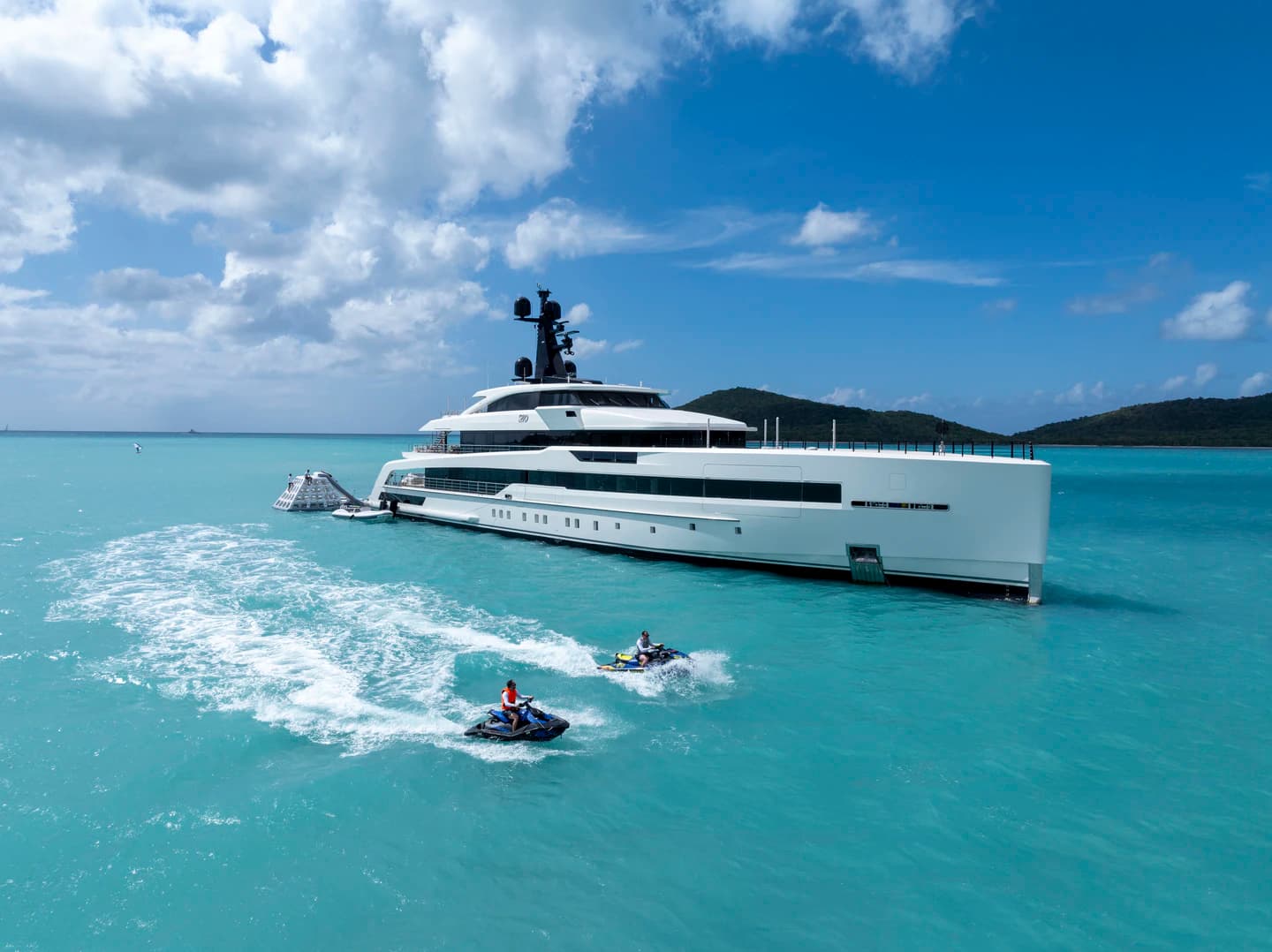 Winter Holidays aboard Superyacht RIO in the Caribbean