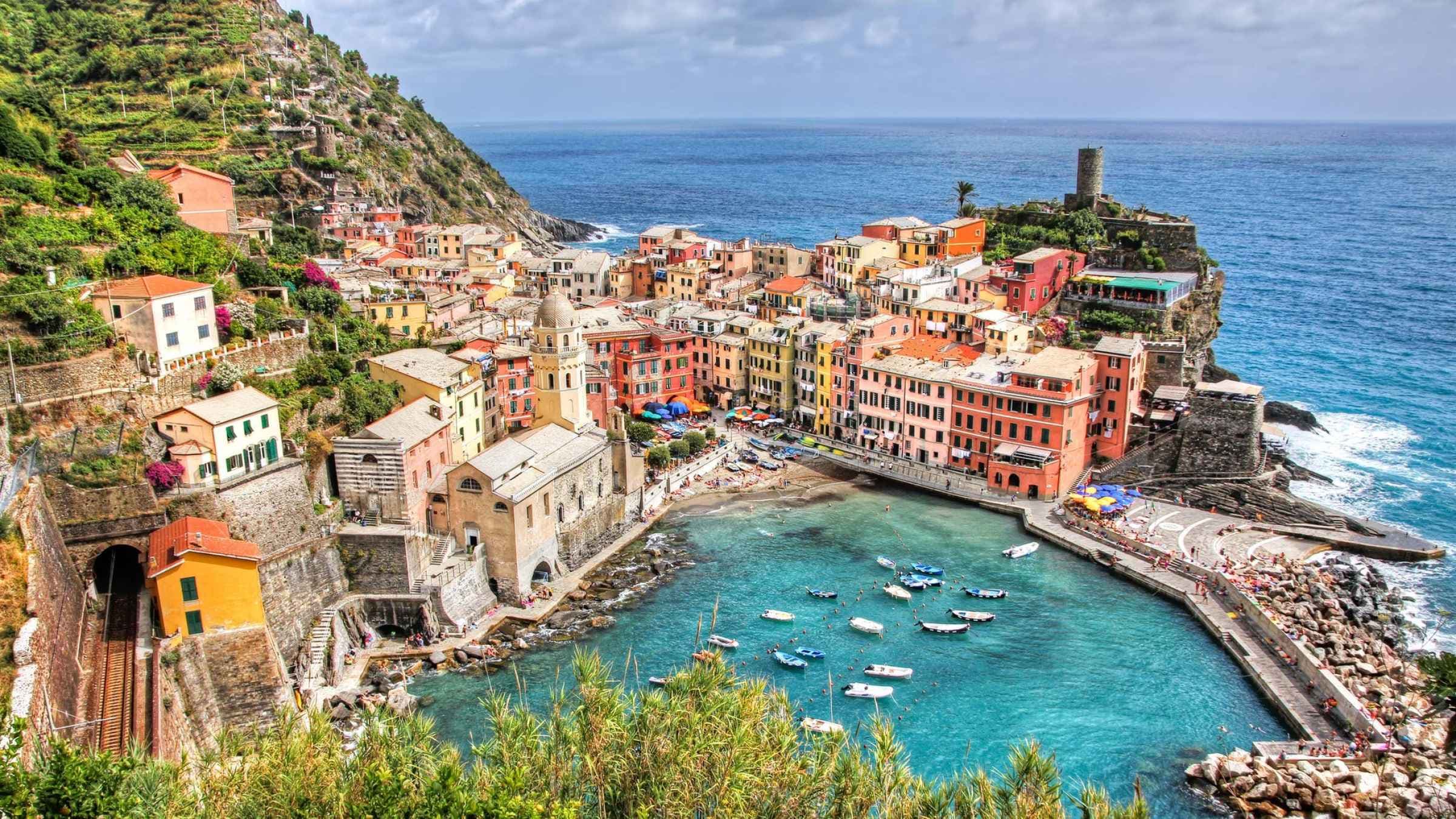  Luxury Yacht Charter in Italy