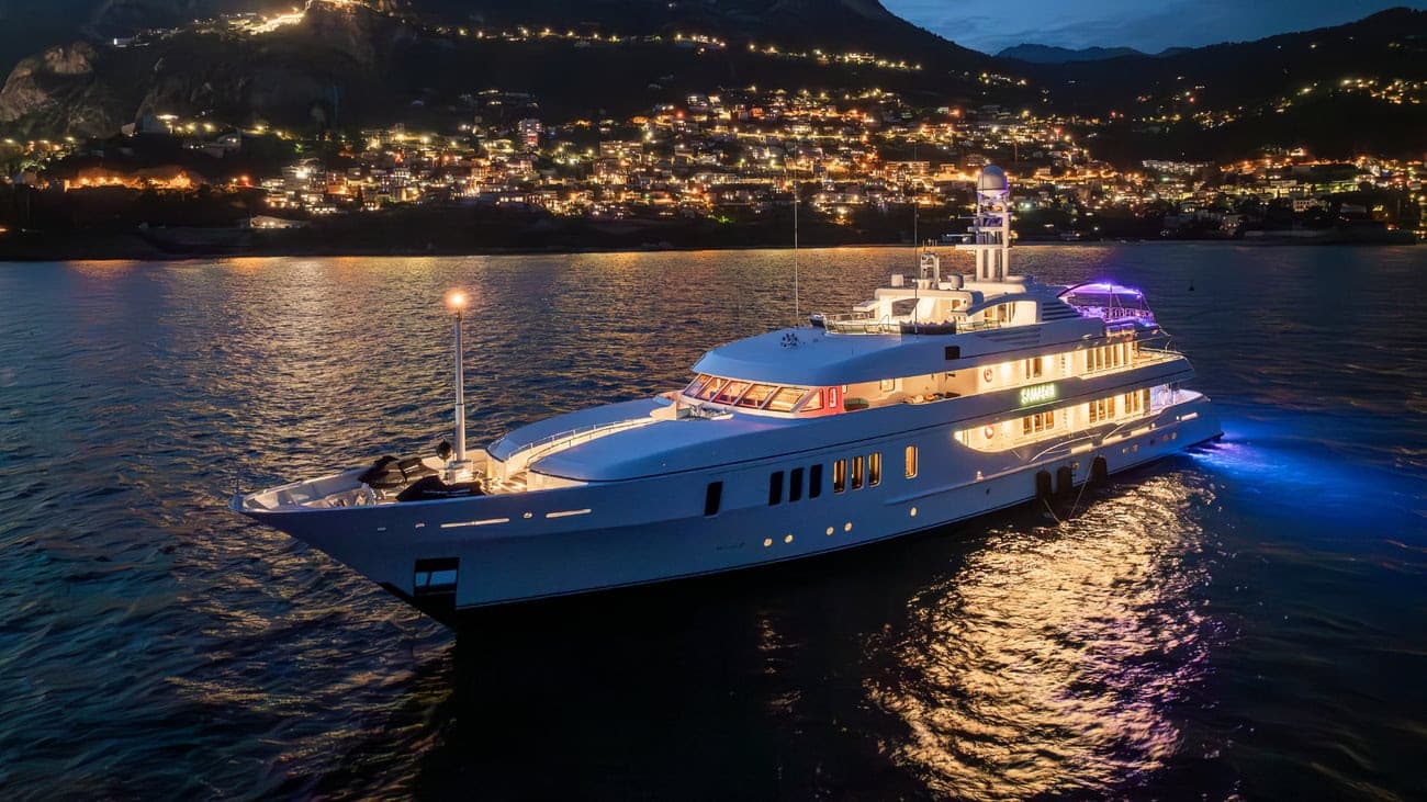 Charter SAMADHI in the Maldives, Dubai, Thailand & Arabian Gulf