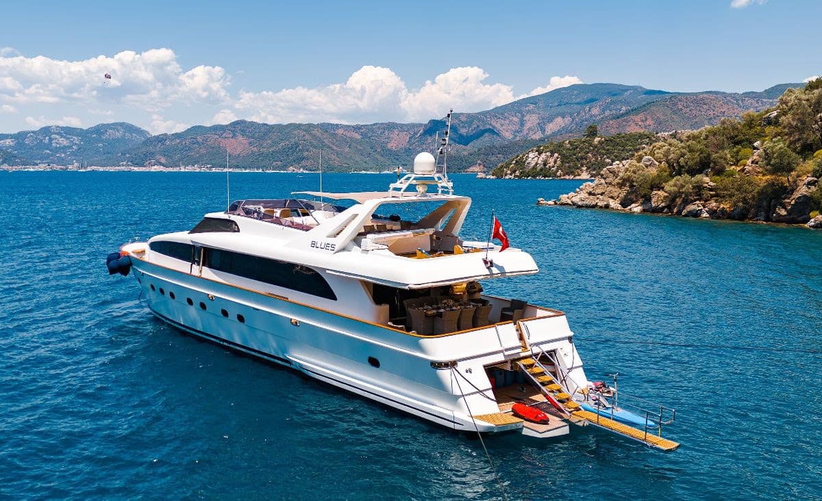 Early Booking Discount: The Luxury of M/Y Blues in Turkish Riviera