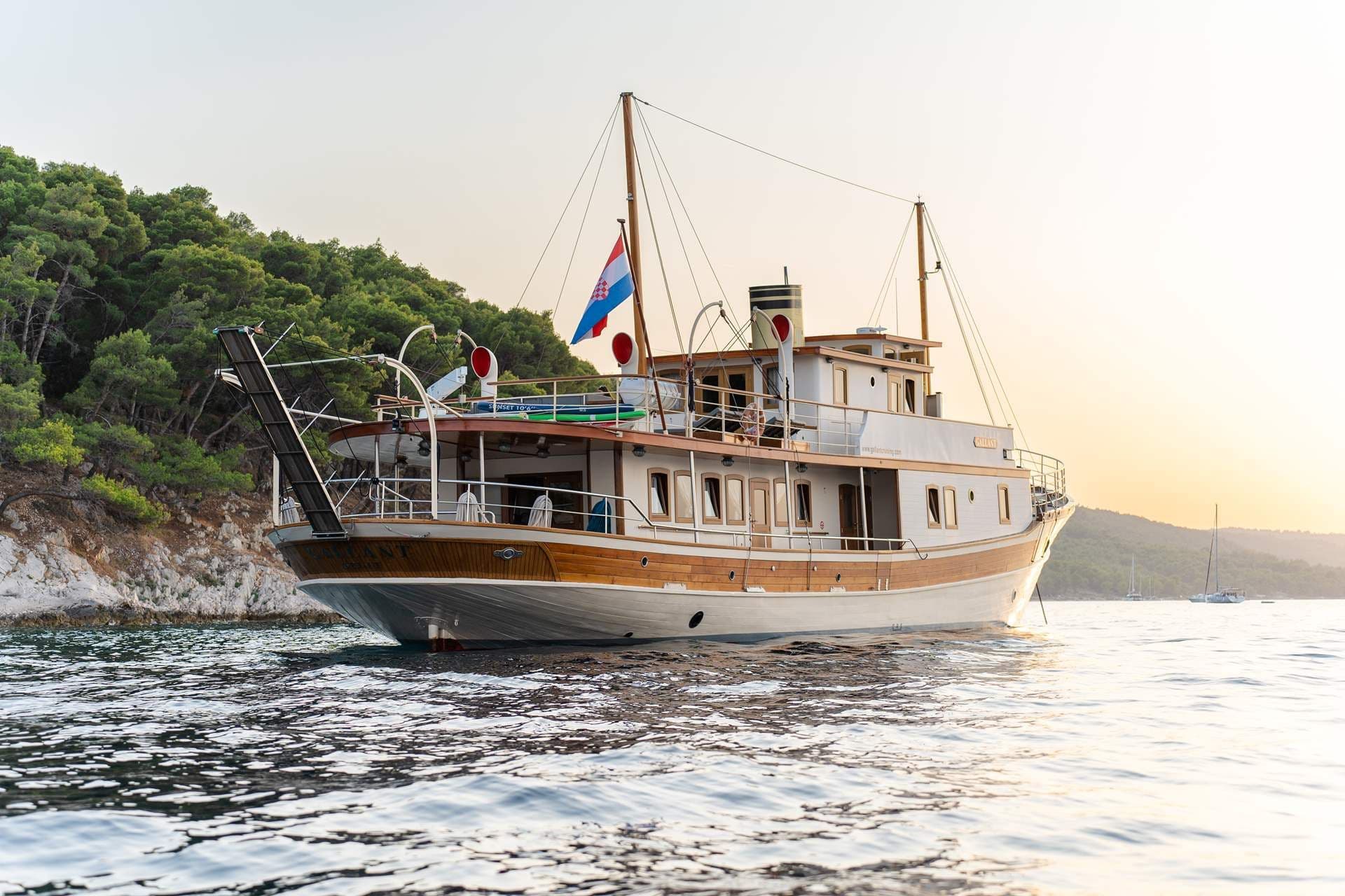 Gallant: A 32m Yacht in the Adriatic Sea