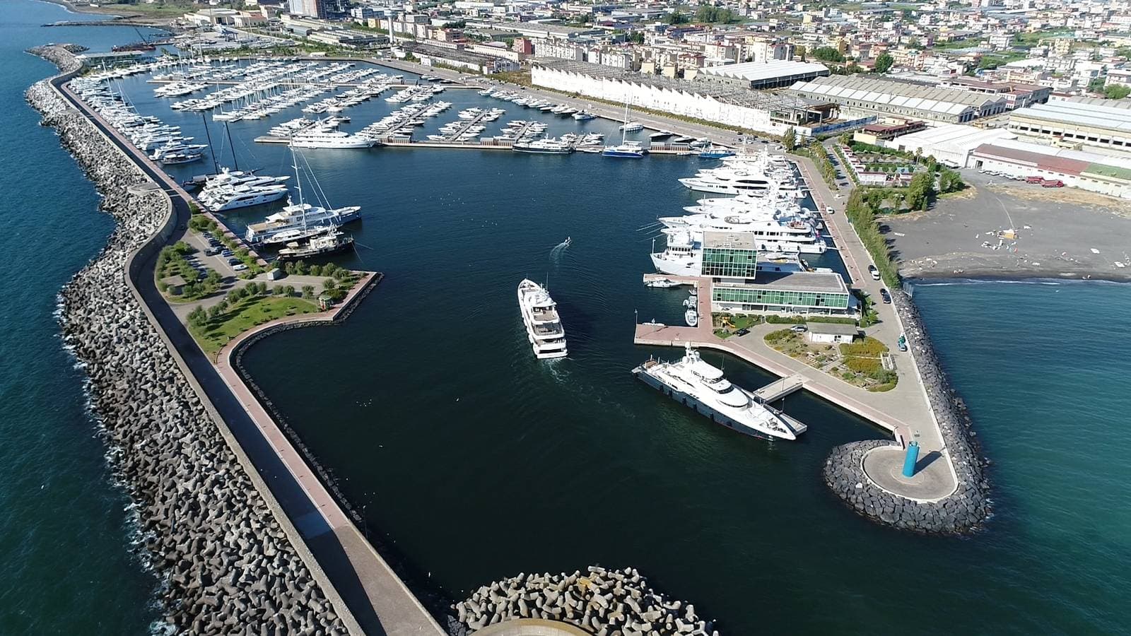 Marina di Stabia marina — Italy yacht charter departure port