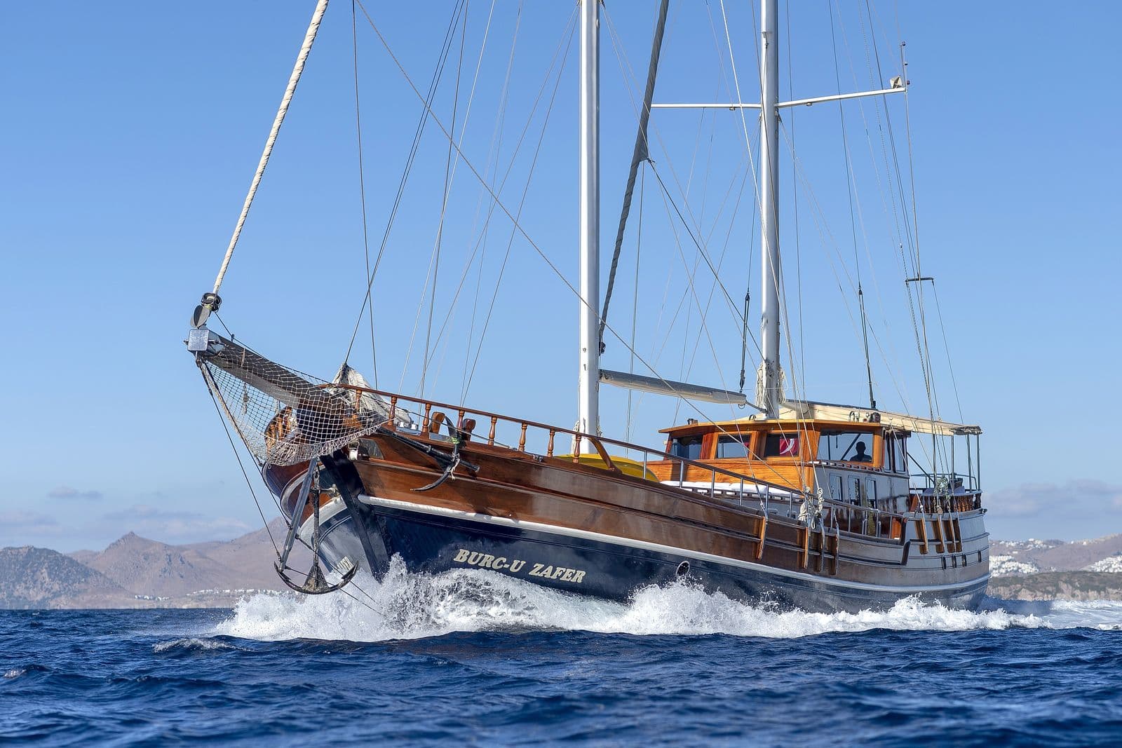 Burc-u Zafer exterior