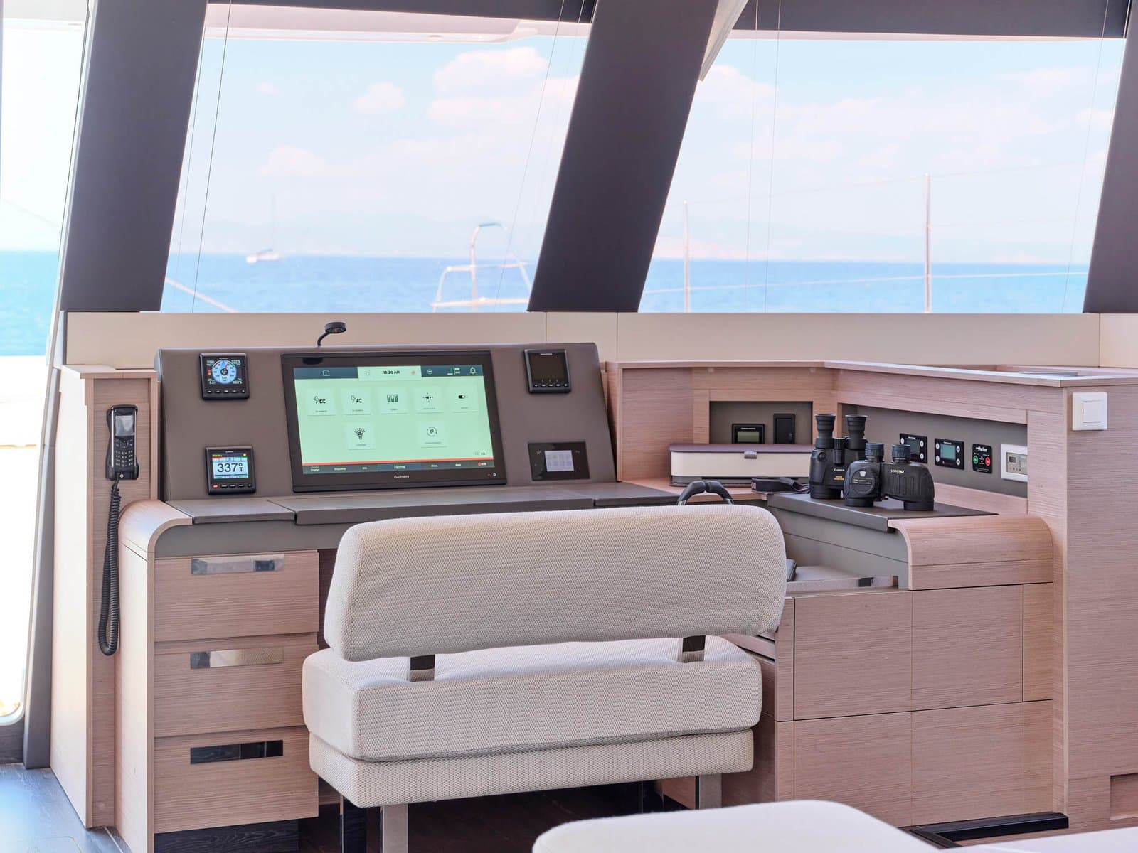 Alexandra II interior