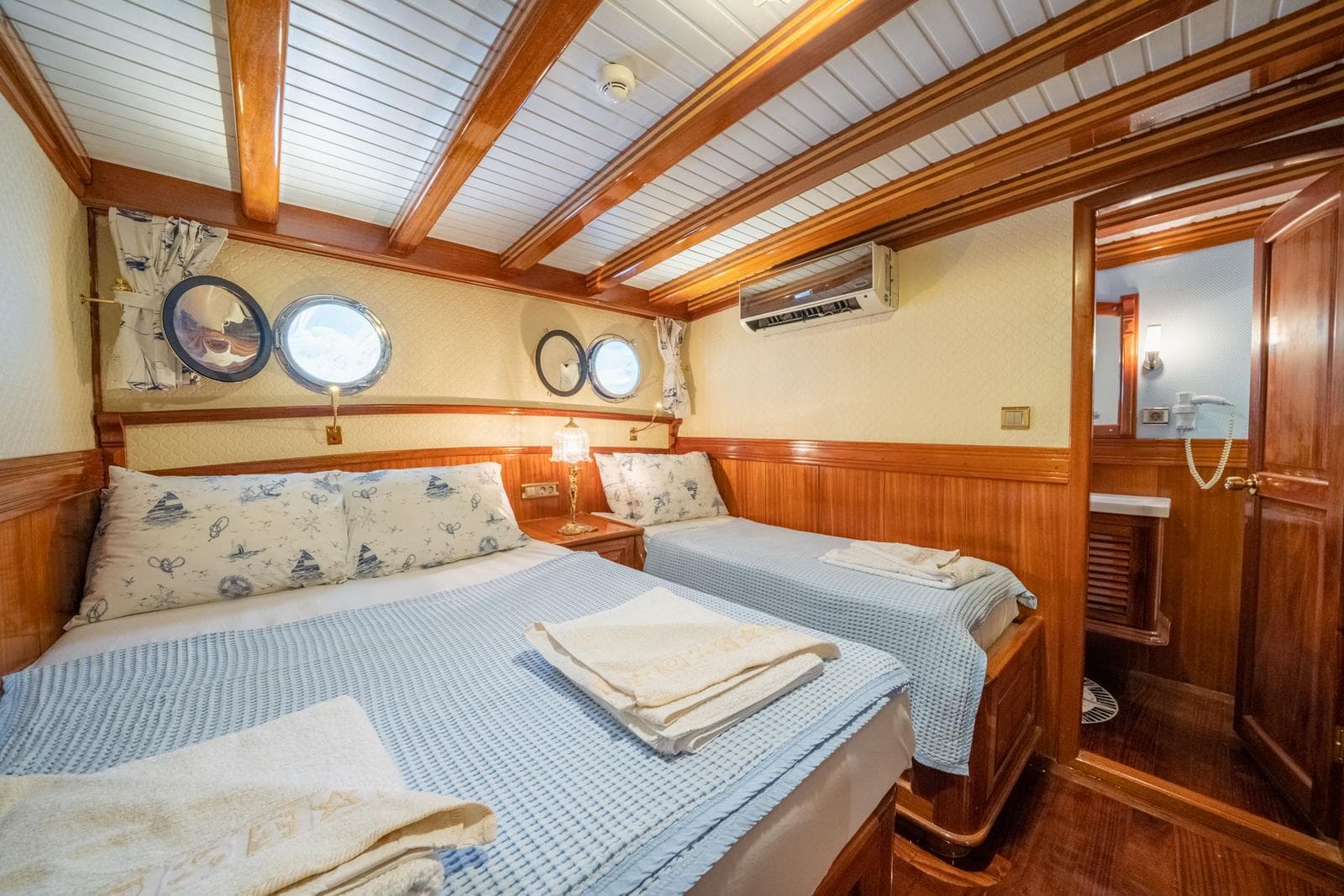 Admiral cabin