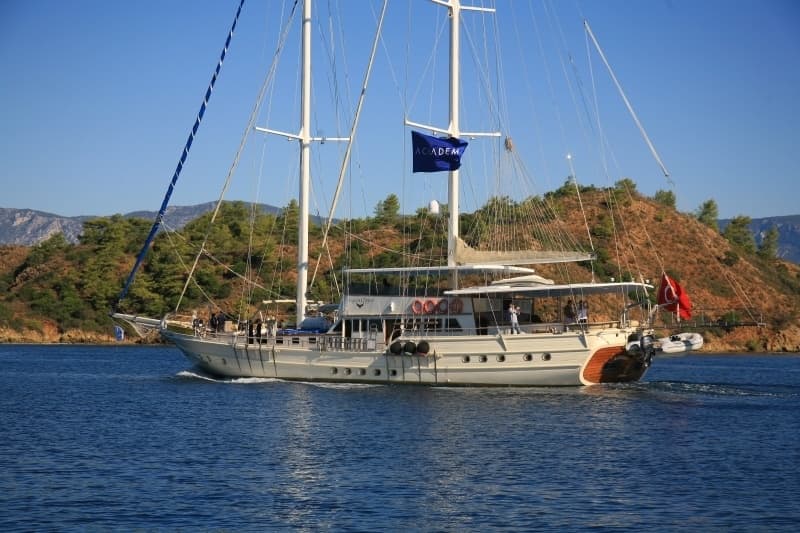 Aegean Clipper interior