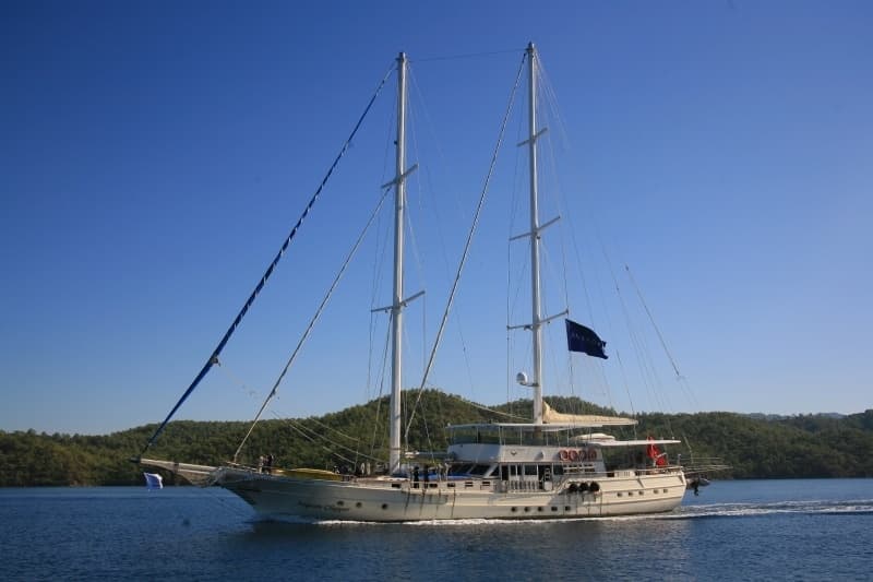 Aegean Clipper exterior