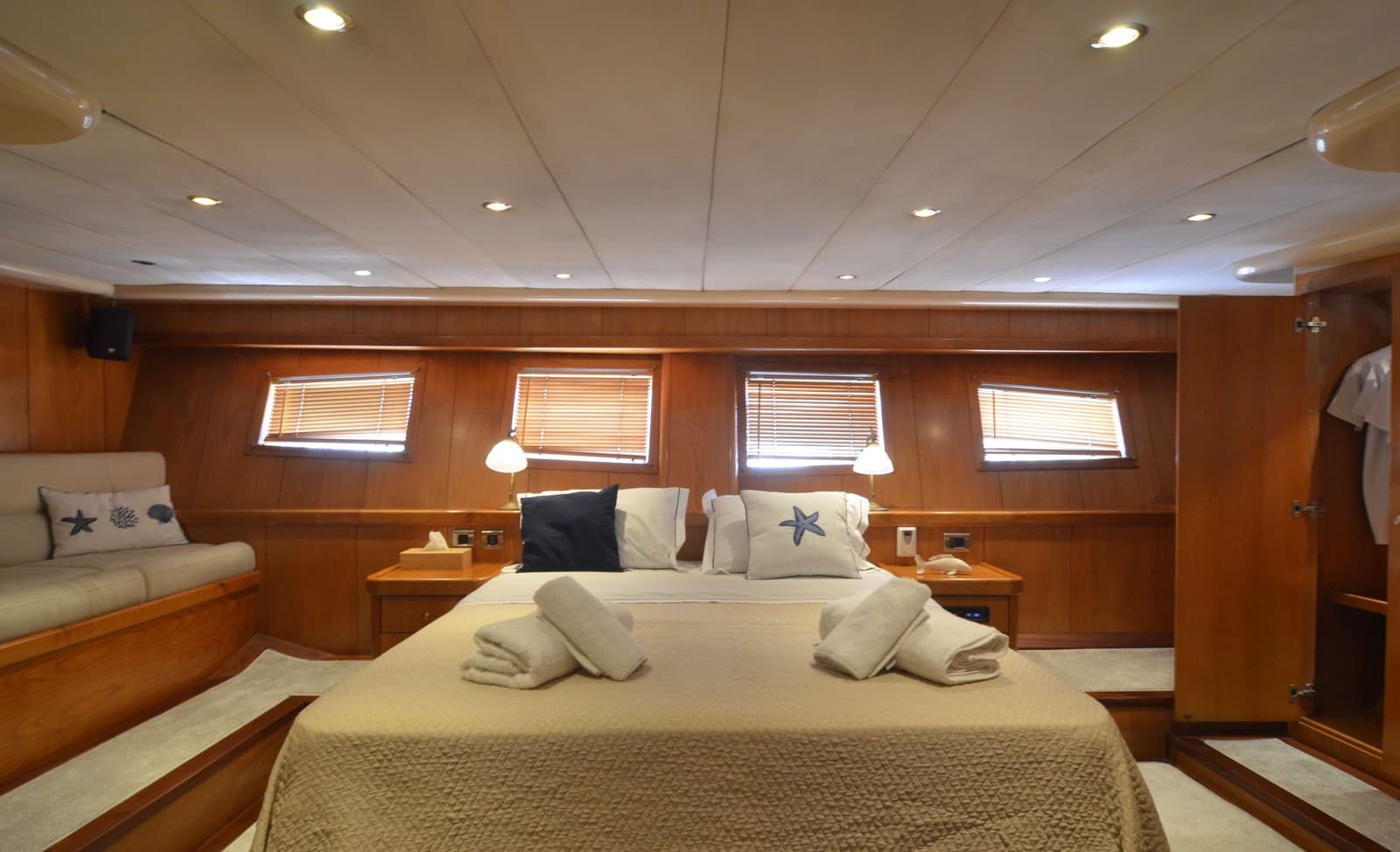 Aegean Schatz cabin