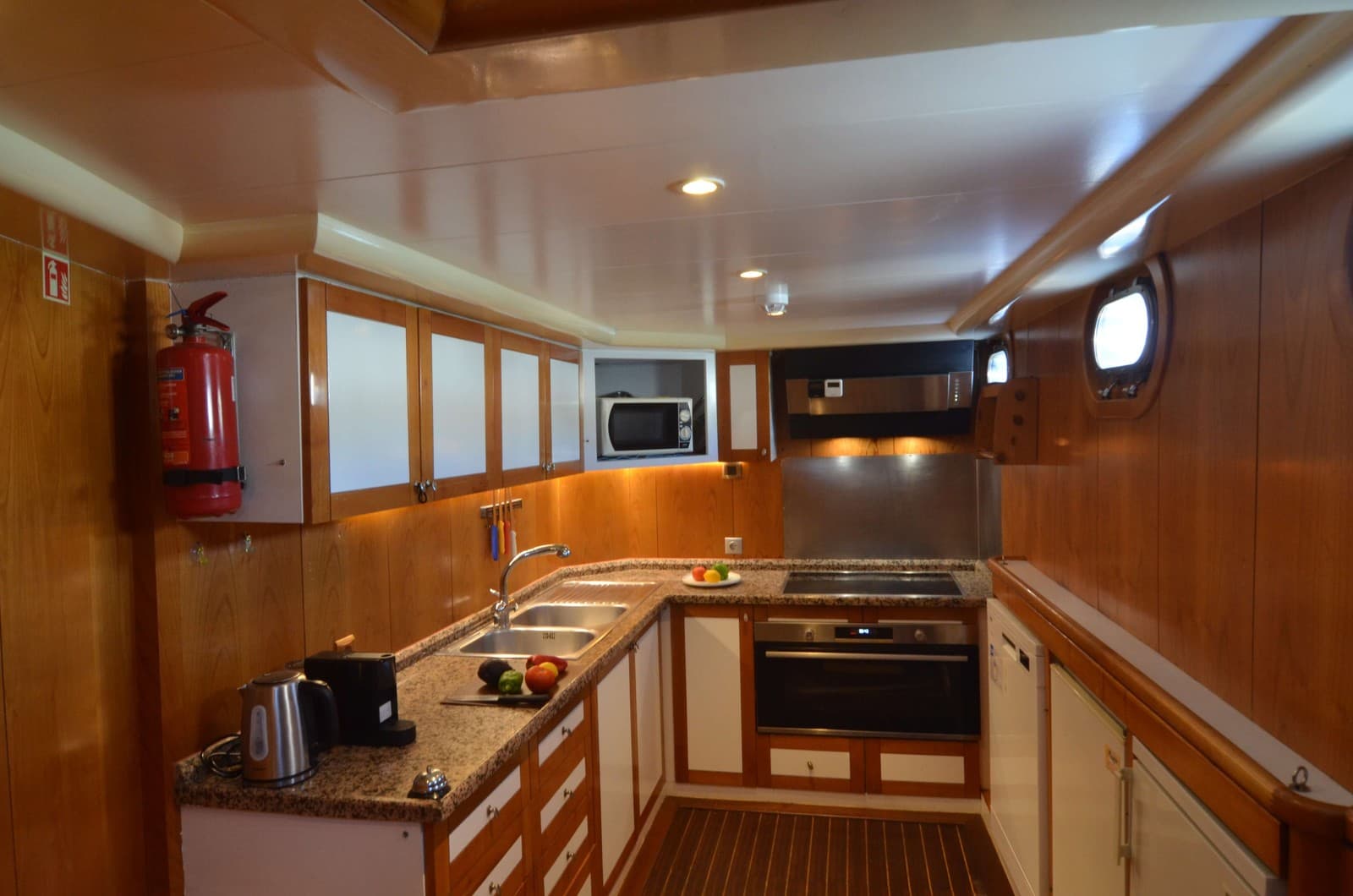 Aegean Schatz interior