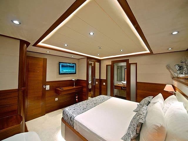Alessandro cabin
