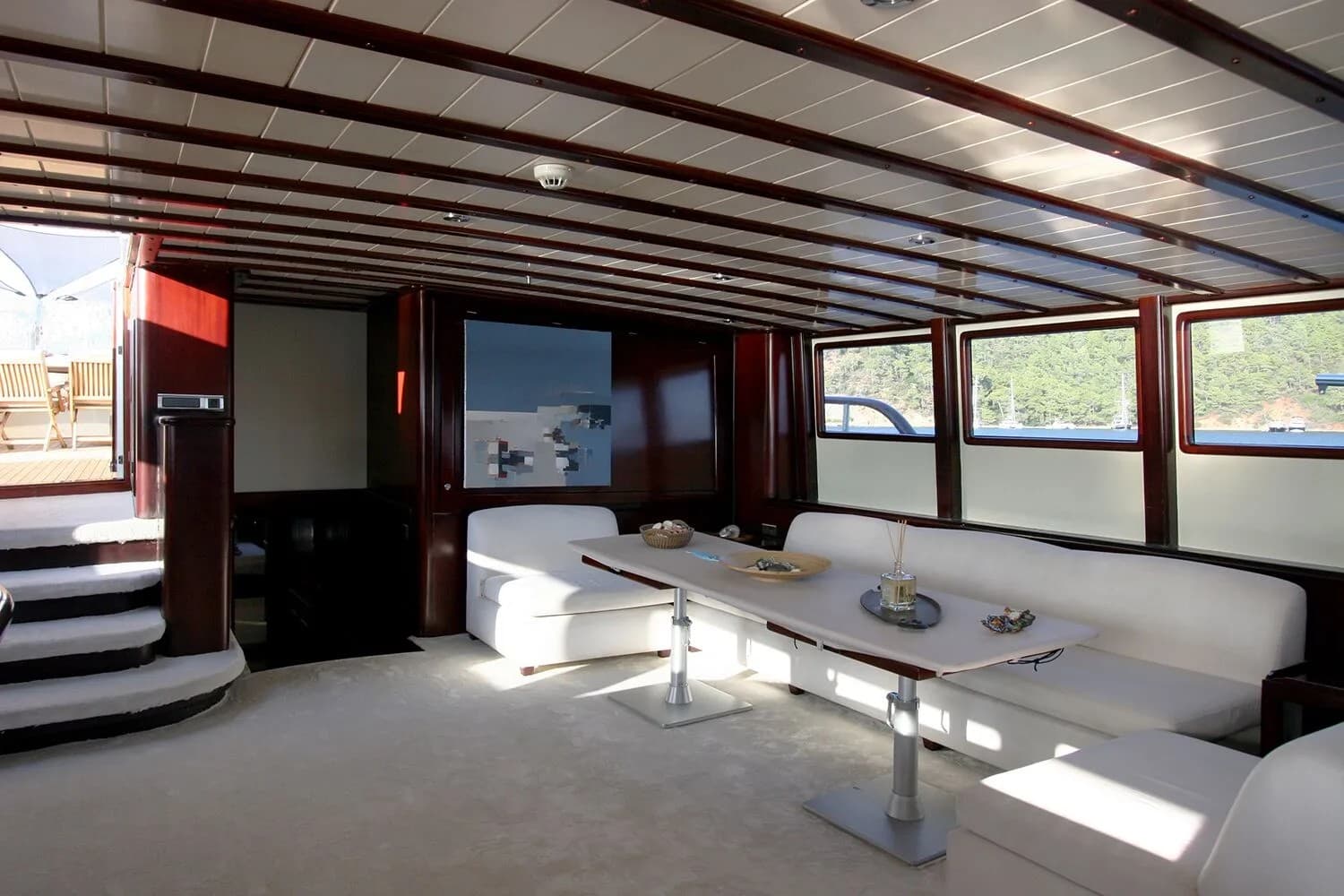 Always Smile dining