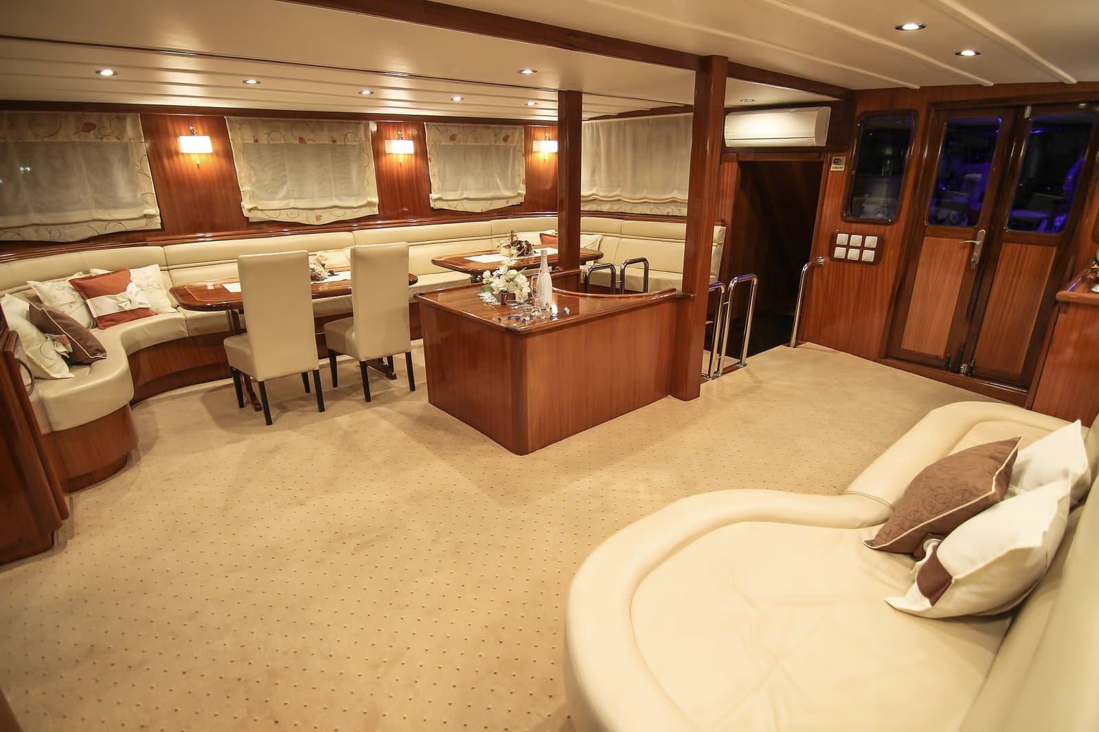 Aurum cabin