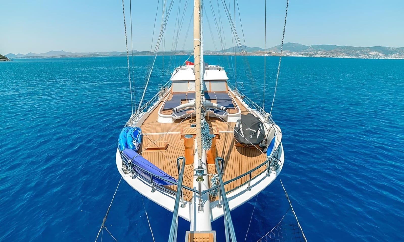 Bella Mare interior