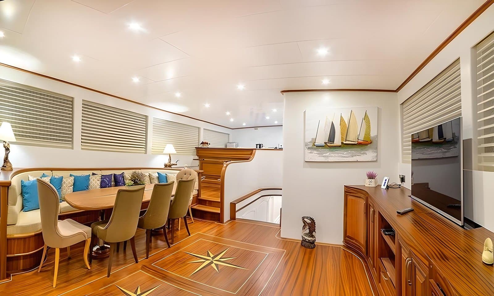 Bella Mare deck