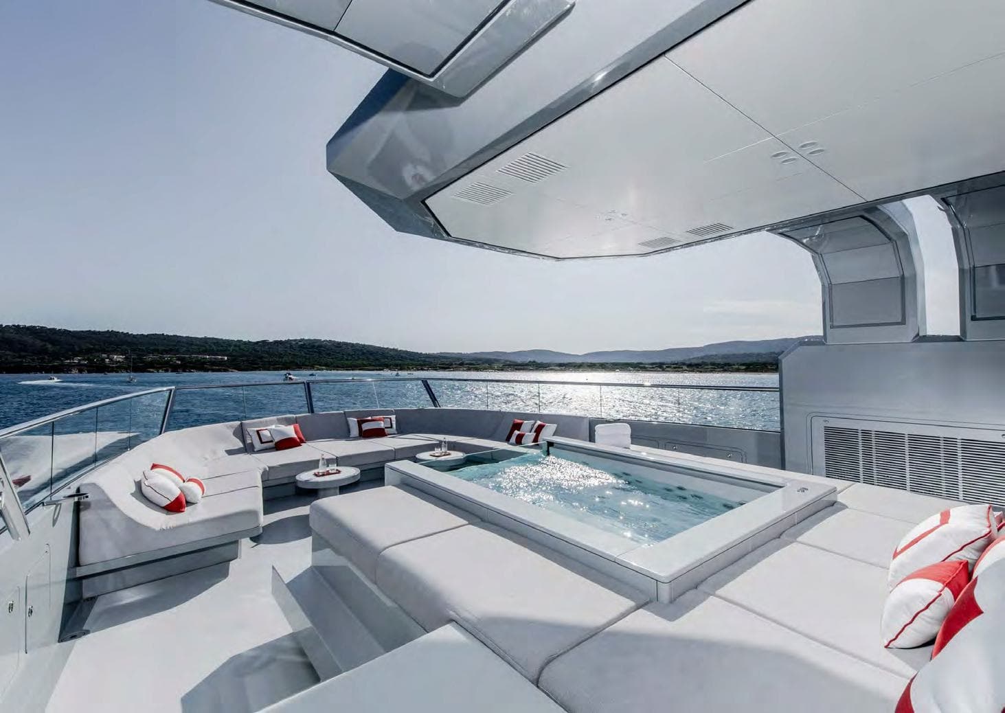 Bold dining
