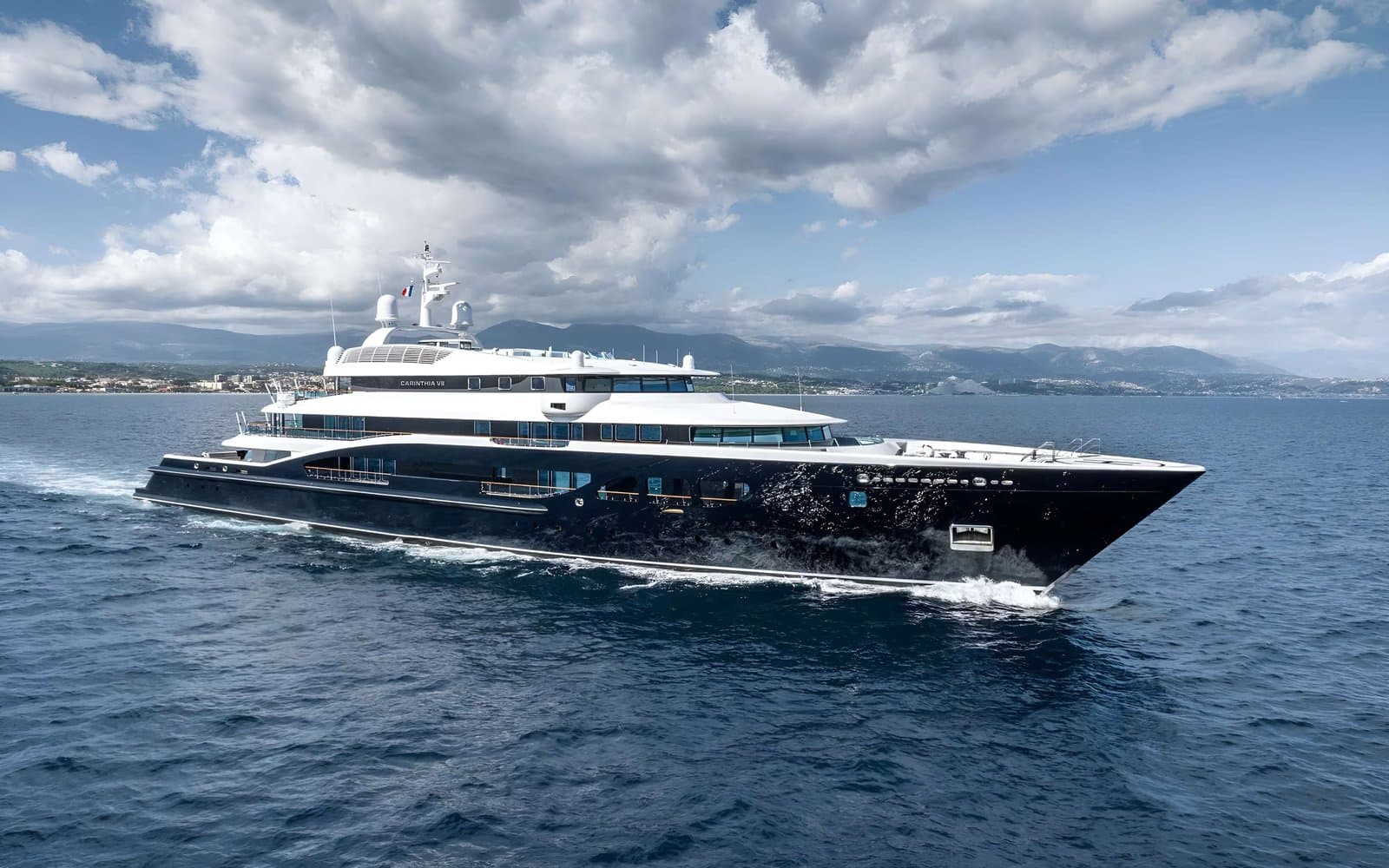 Carinthia VII deck