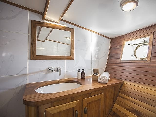 Cosmos cabin