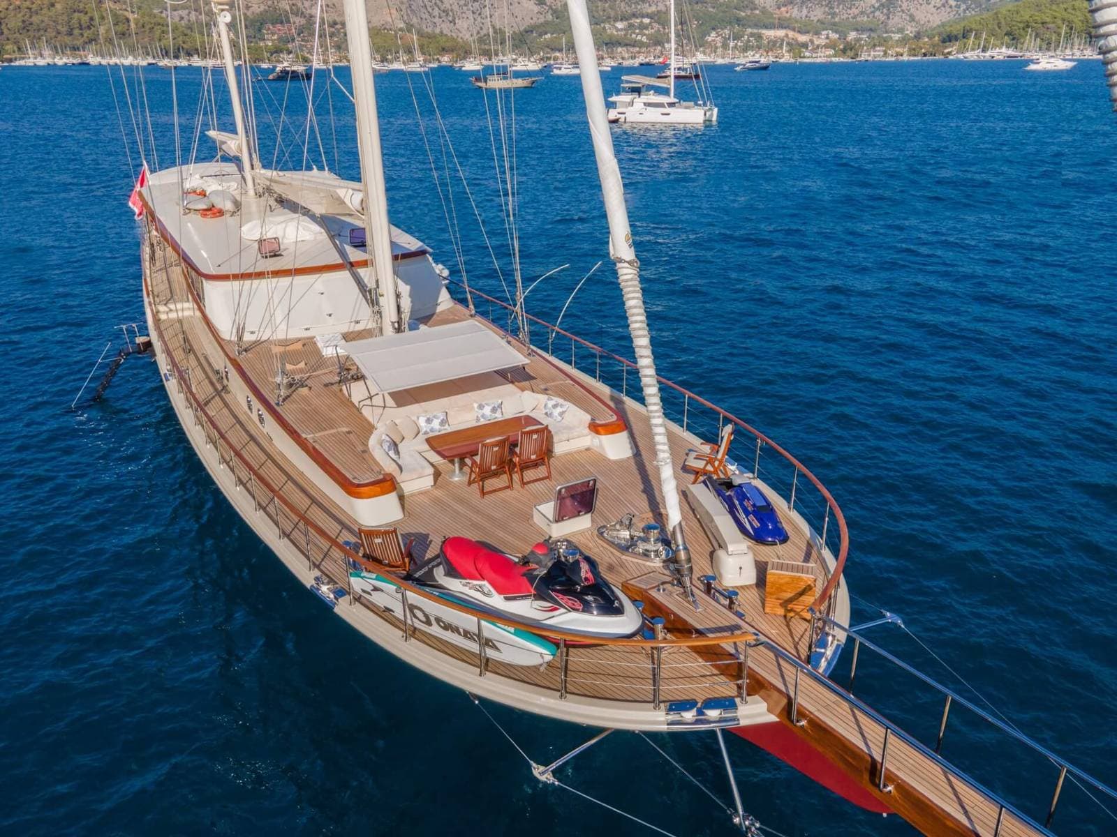 Daima deck