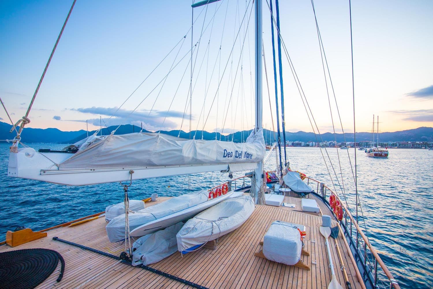 Dea Del Mare deck