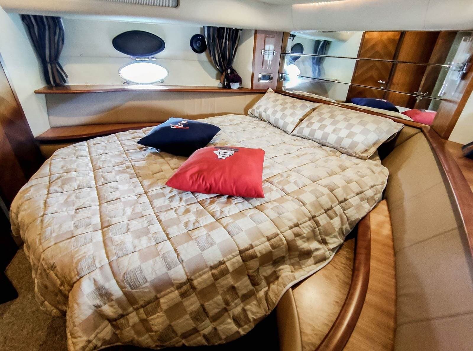 Ela 7 cabin