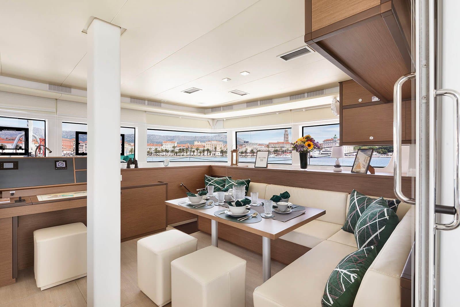 Emerald Gemini interior