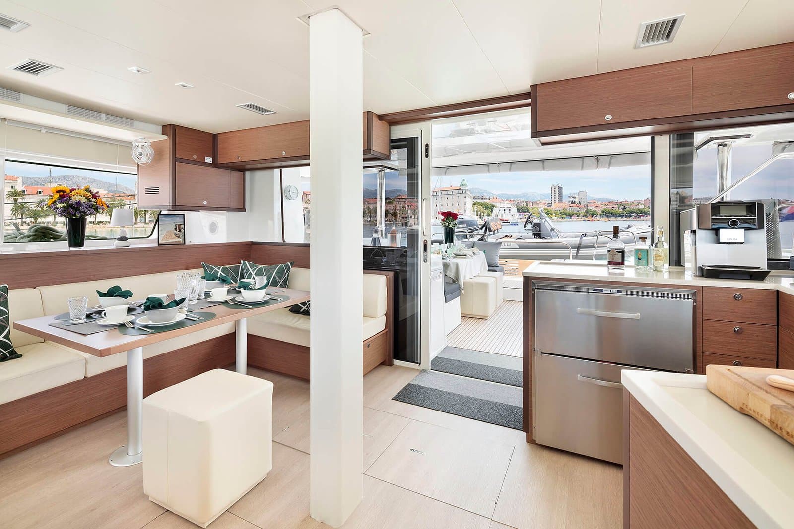 Emerald Gemini dining