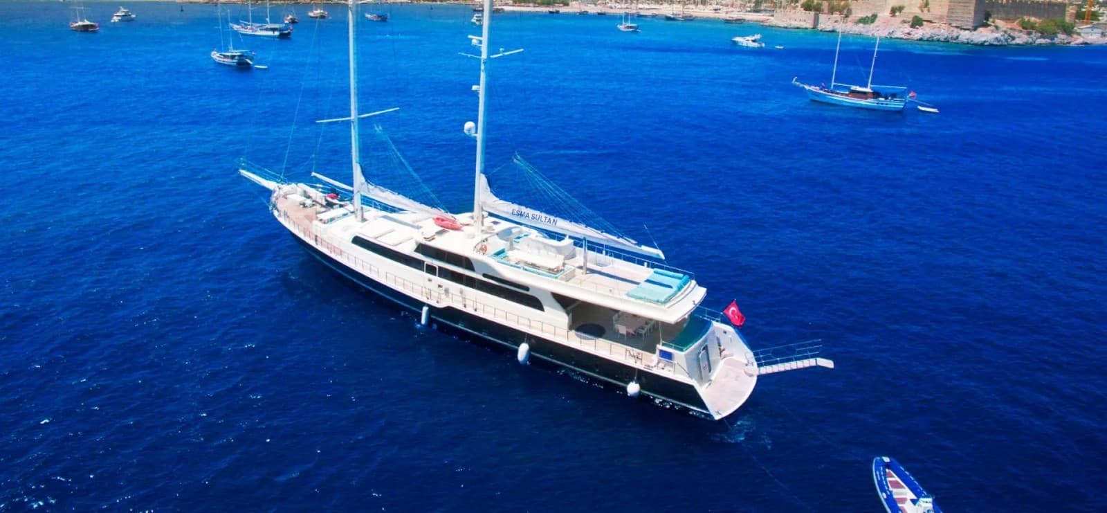 Esma Sultan exterior