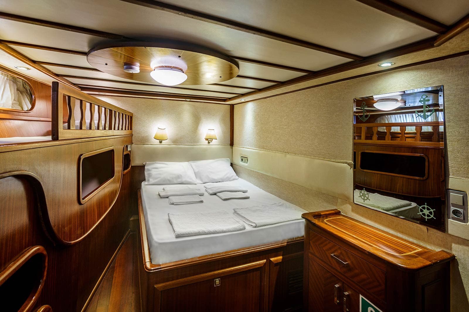 Esma Sultan 2 dining