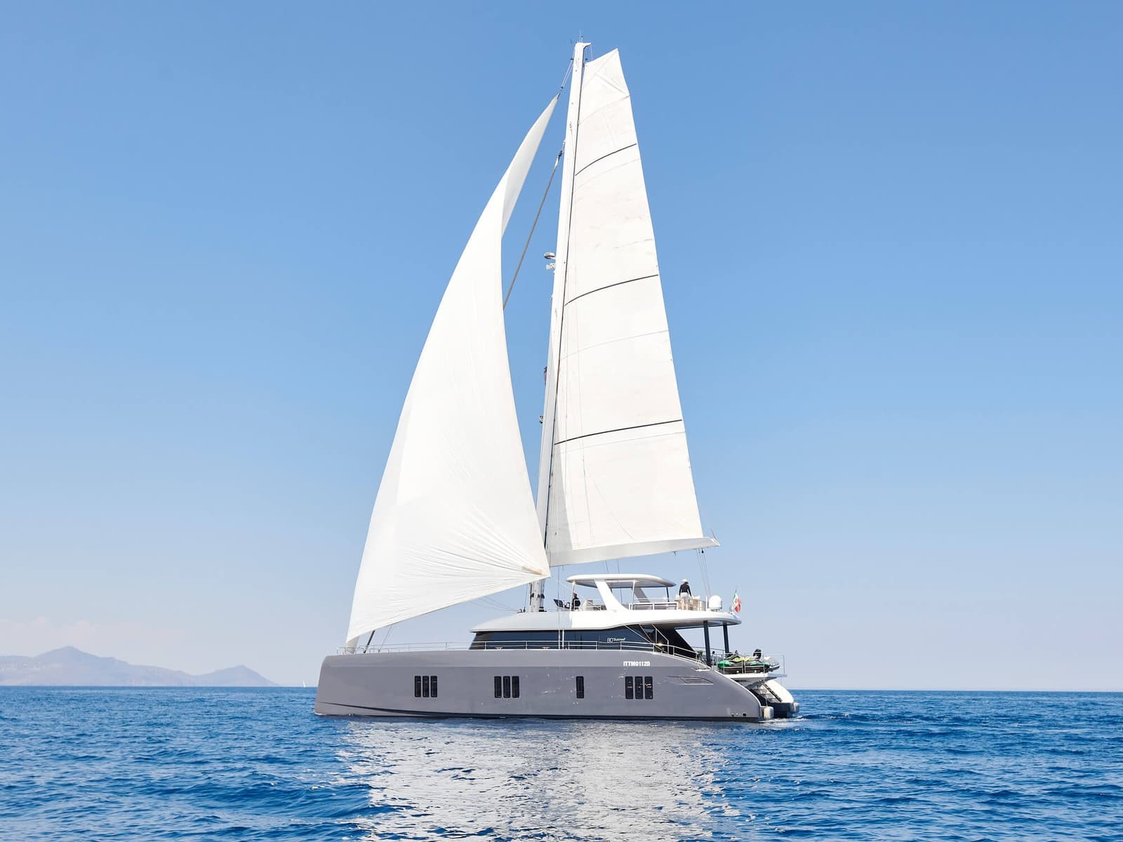 Genny Sunreef 80 exterior