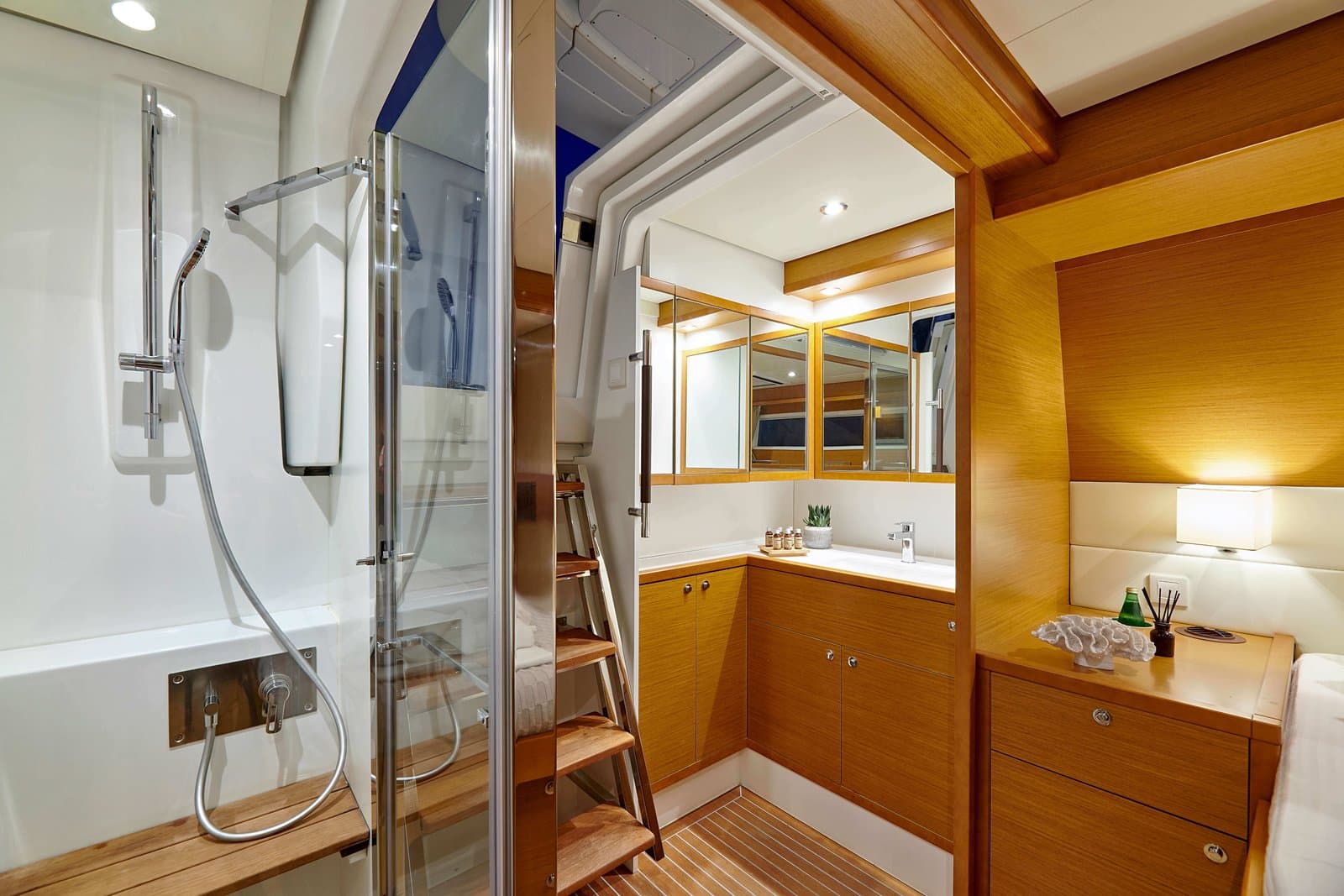 Golden Pearl deck
