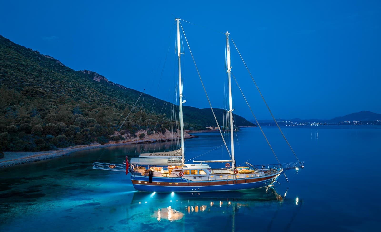 Gozdem The One exterior