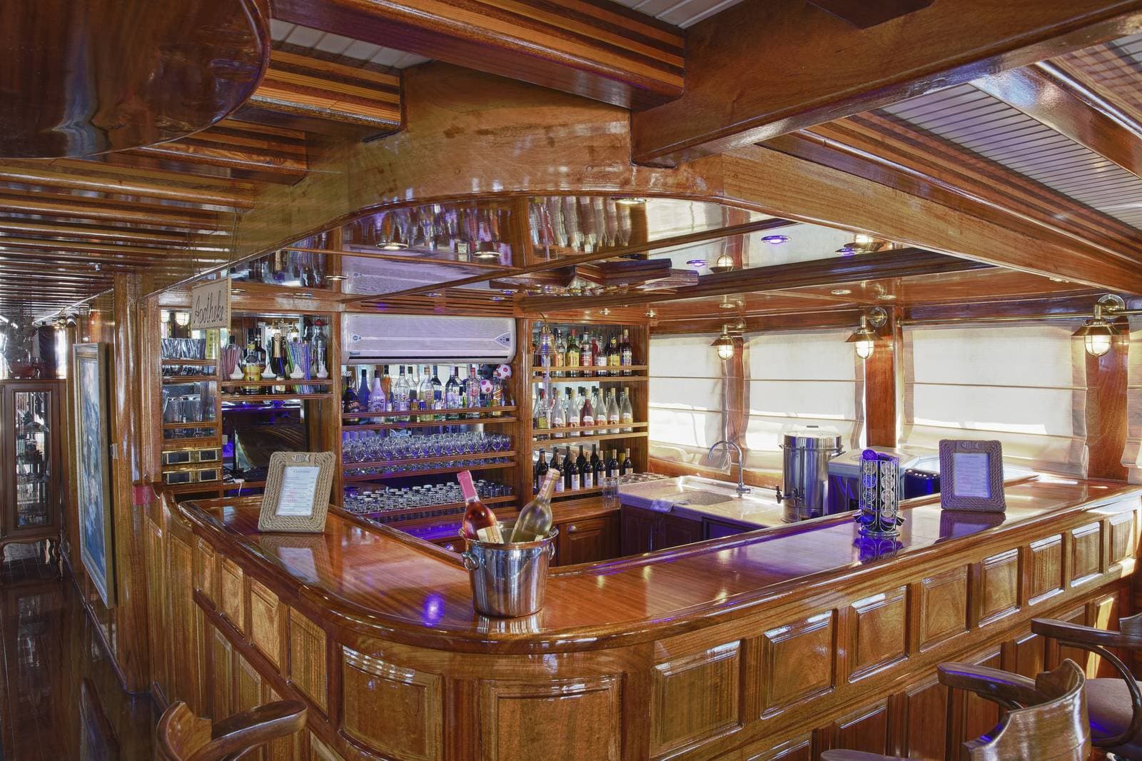 Grand Admiral cabin