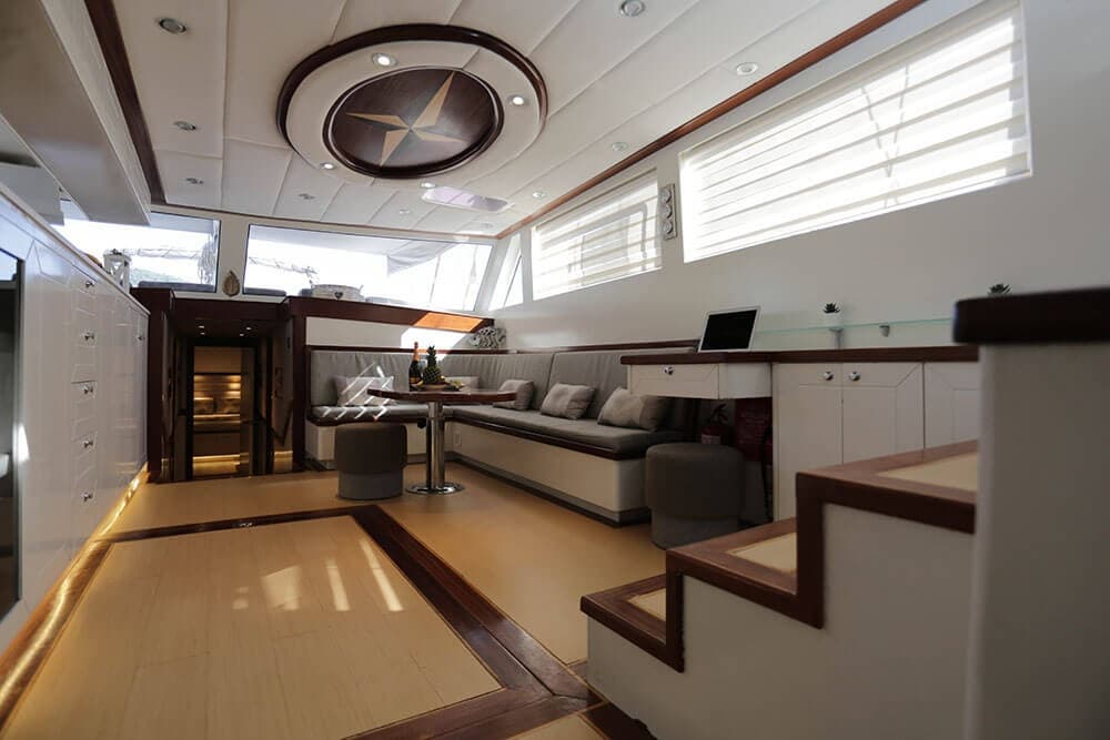 Grand Sailor cabin