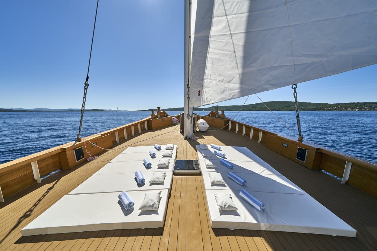Green Ray deck