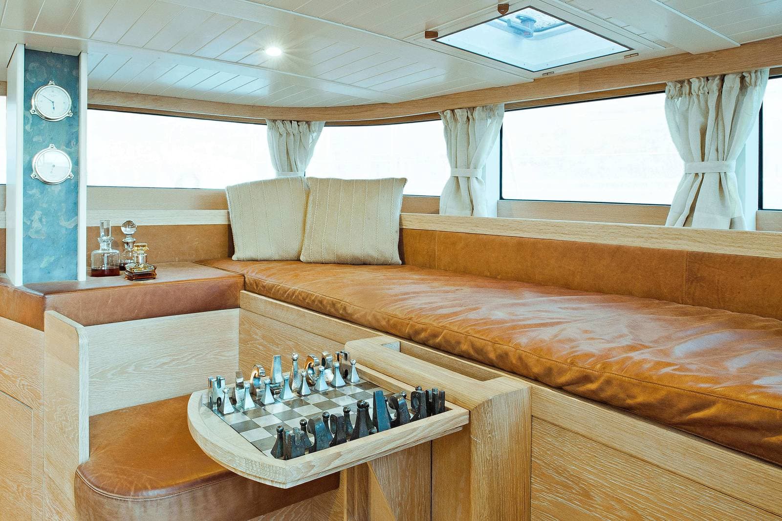 Helene interior