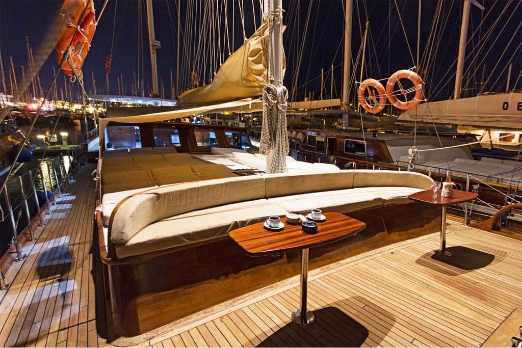 Hemera deck