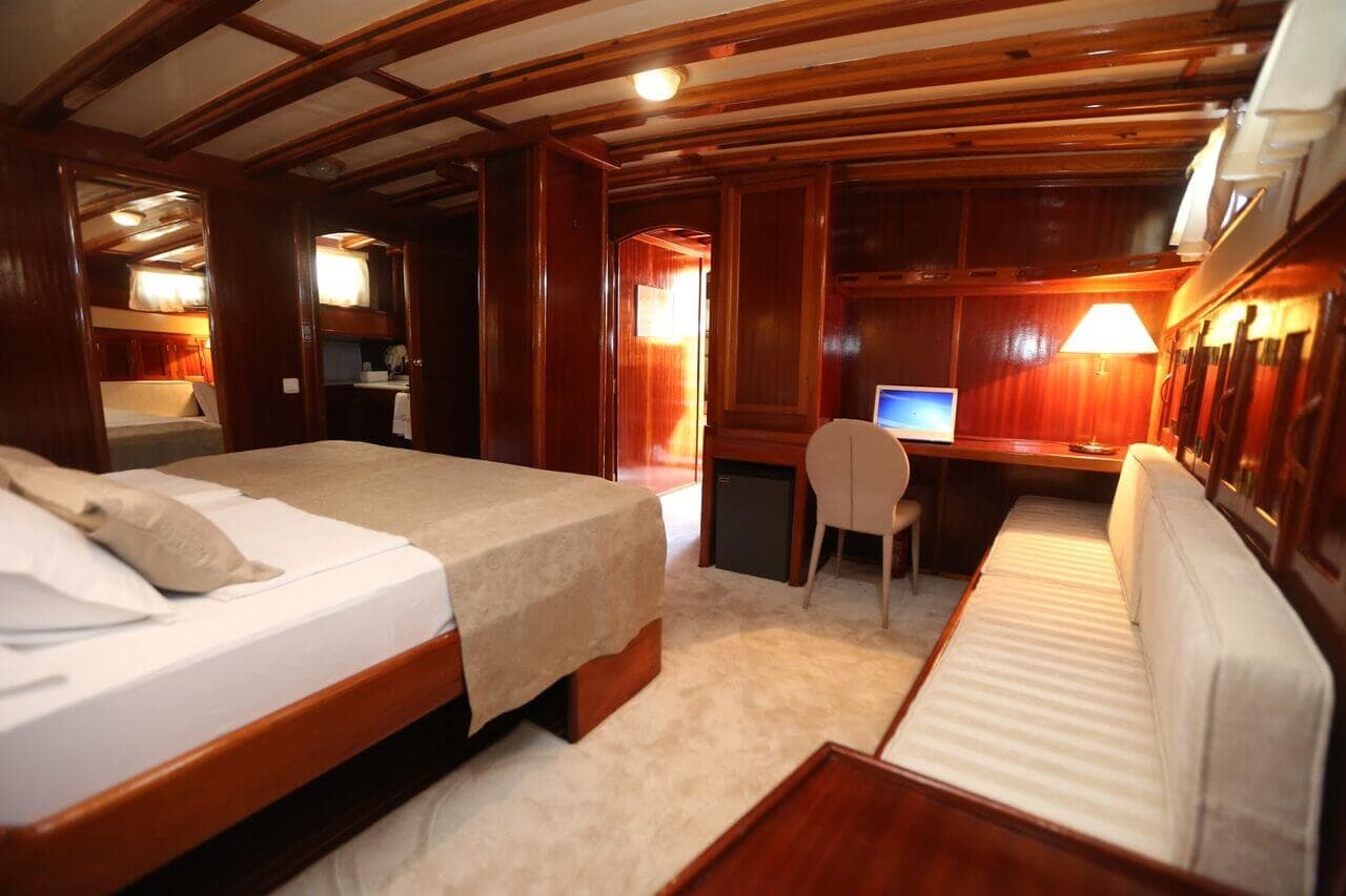 Kadena interior