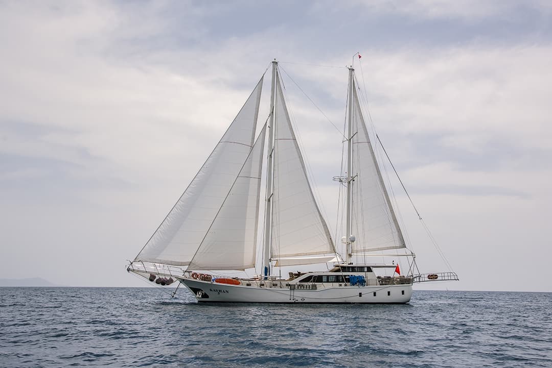 Kayhan 3 deck