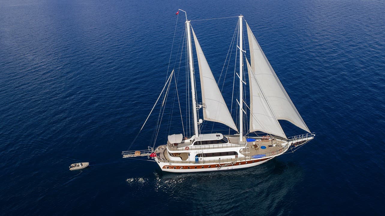 Kayhan 4 exterior