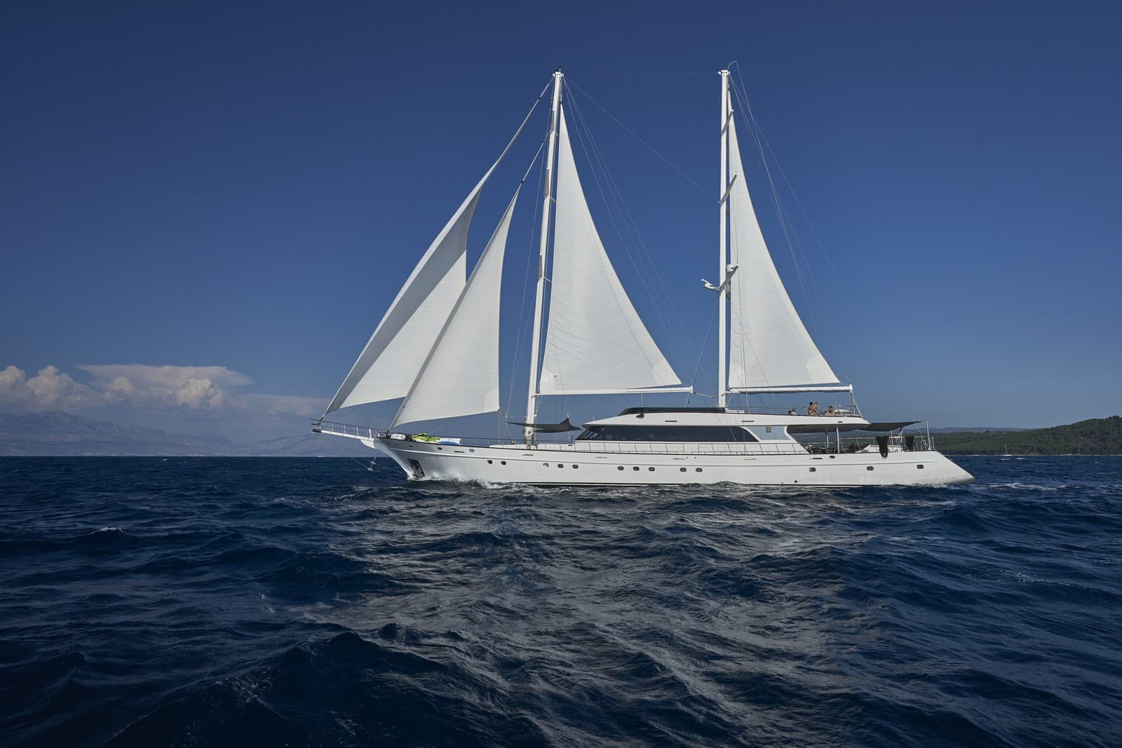 Lady Gita exterior
